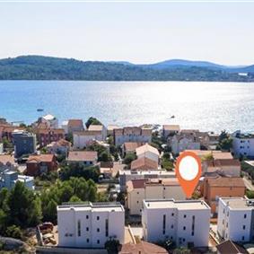 4 Bedroom Villa with Pool near Vodice town, Sibenik Riviera, sleeps 8
